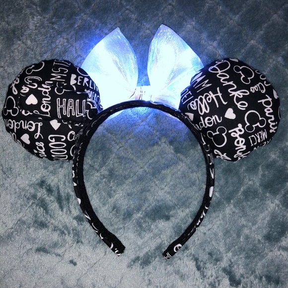 Light Up Minnie Mouse Ears - Picture 6 of 8